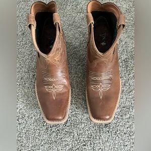 Women’s cowboy boots, Justin Brand,  Genuine leather size 8B